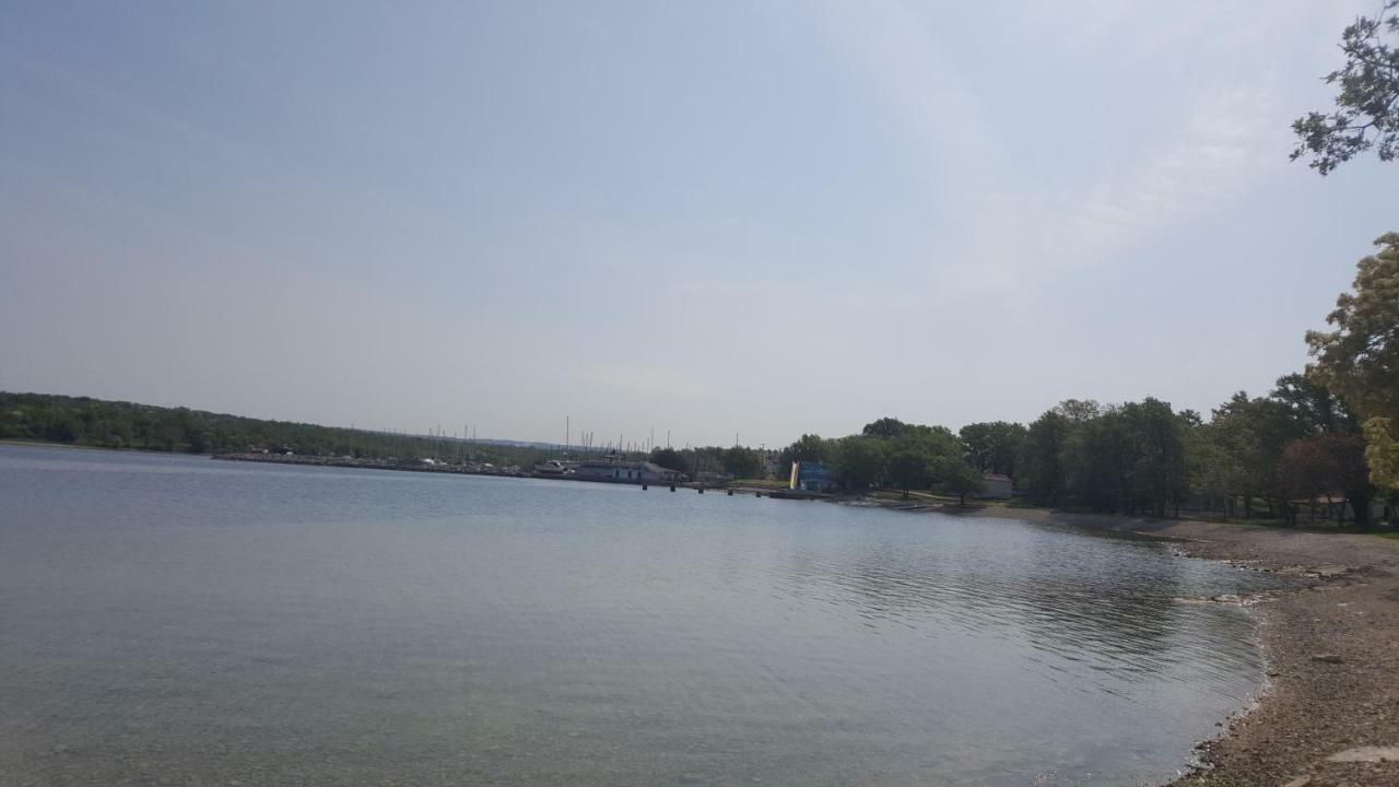 Apartman Garden Porec Bagian luar foto